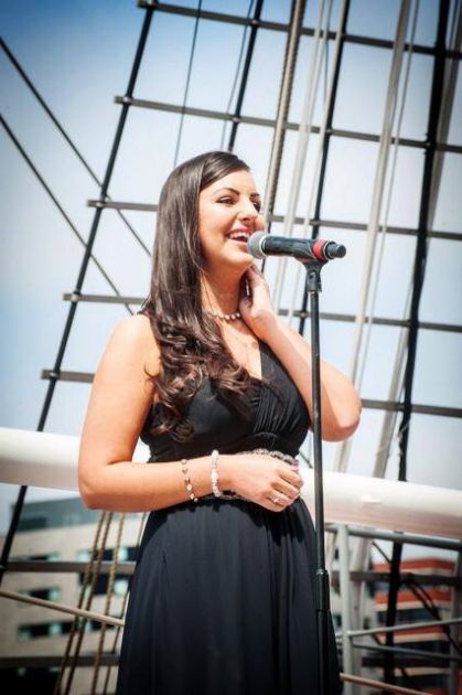 Danielle Louise - Fantastic Classical Crossover Artiste