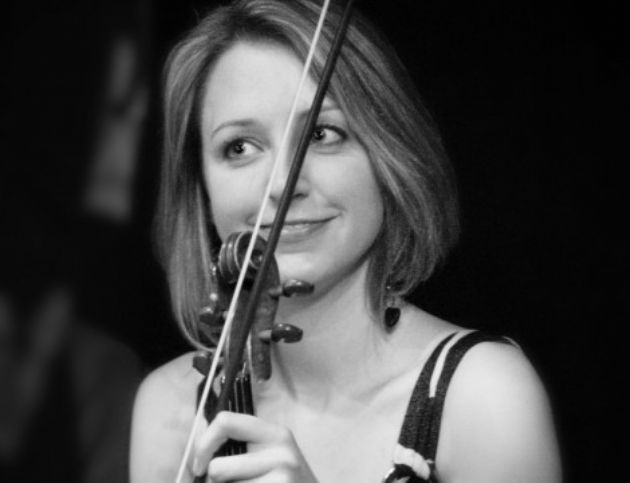 Gallery: Jennifer Violinist