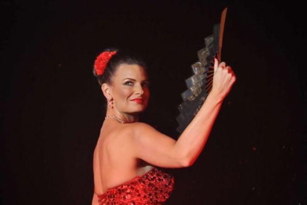 Gallery: Laura does Cabaret