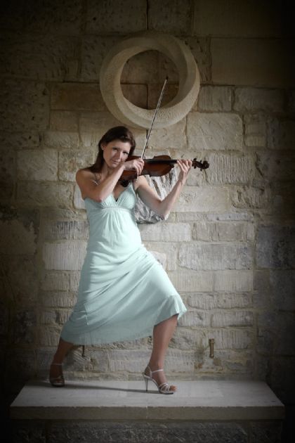 Gallery: Lizz Solo Violinist