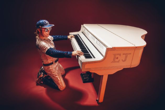 Gallery: Step into Elton