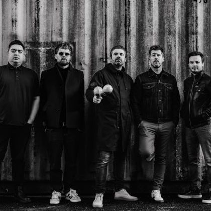 Awaysis Ultimate Oasis Tribute Band