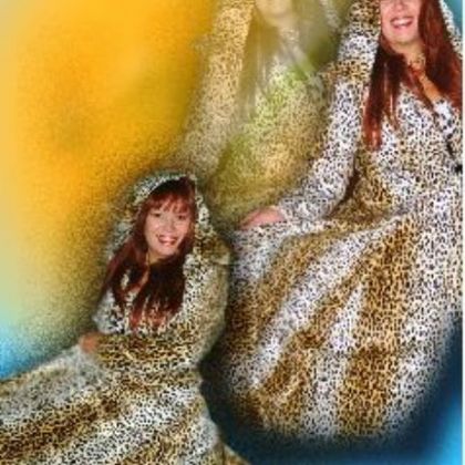 Justine is Shania Twain