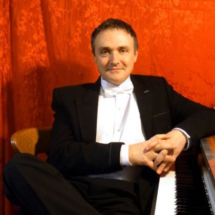 KDC - Solo Pianist
