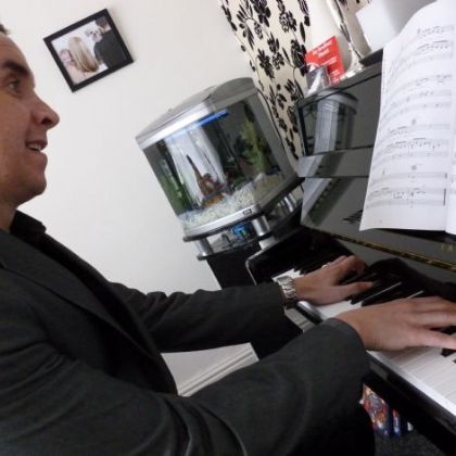 Jay Solo Pianist