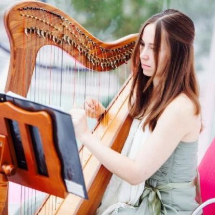 Susan - Harpist