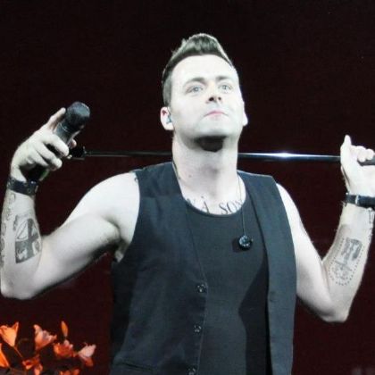 Tribute To Robbie Williams
